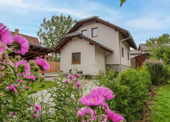 Dehtare By Interhome בית נופש Hluboká nad Vltavou