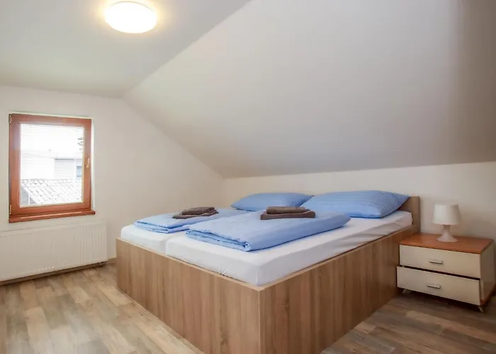 Dehtare By Interhome Hluboká nad Vltavou